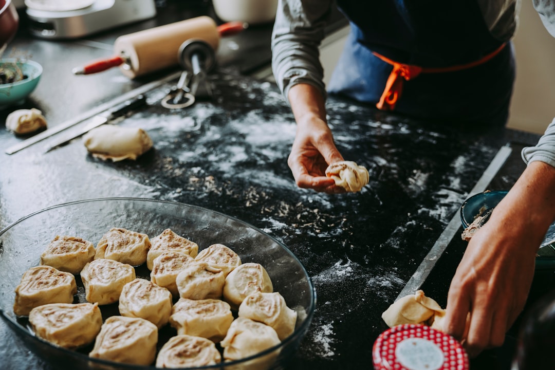 contact-img Homemade bakery: cinnamon rolls